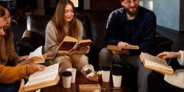 Book Review Roundups: How Reader Forums Shape Opinions - Cover Image